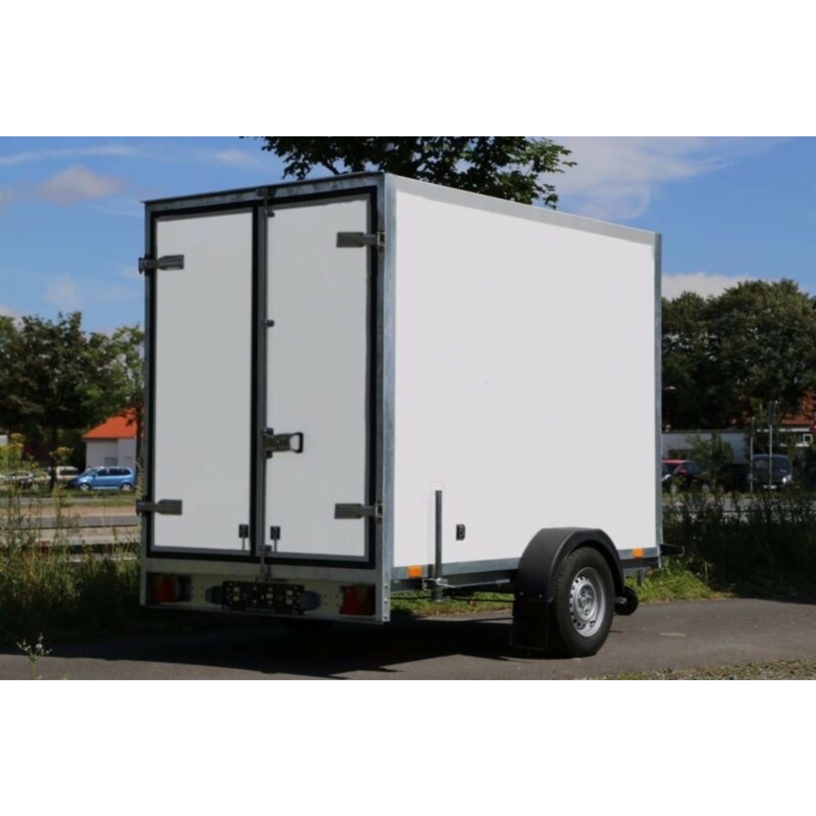 NIEWIADÒW FK1326/180H – Kühlkofferanhänger 1300kg