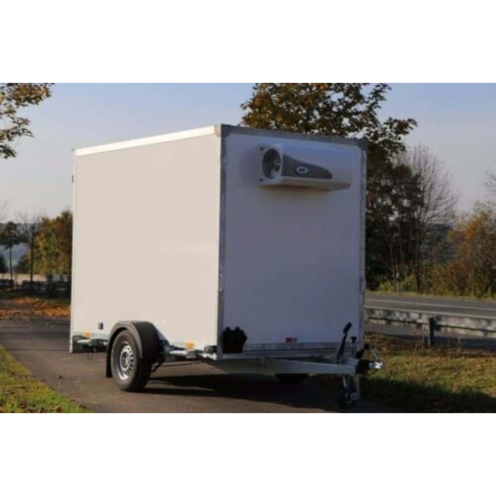 NIEWIADÒW FK1330H – Kühlkofferanhänger 1300kg