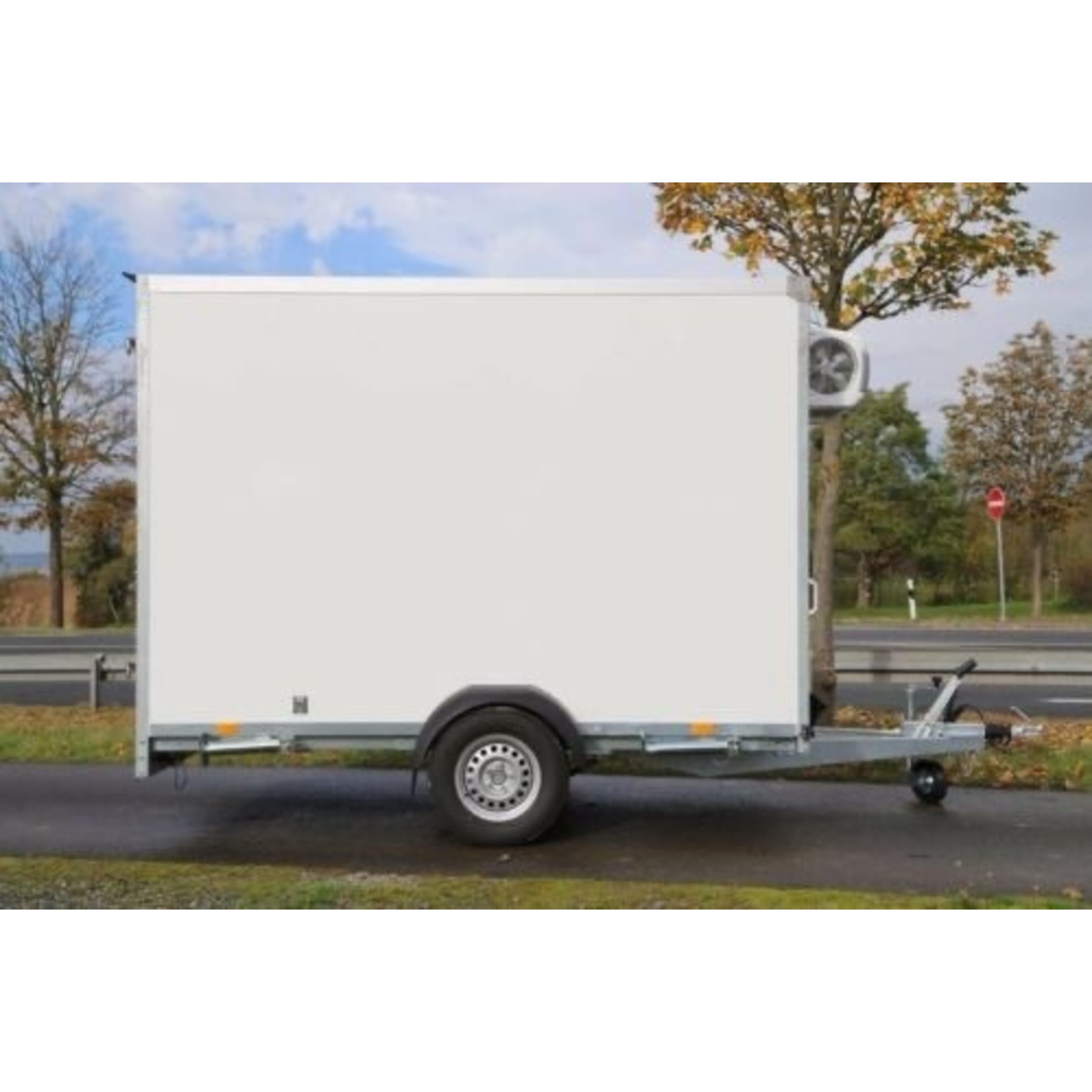 NIEWIADÒW FK1330H – Kühlkofferanhänger 1300kg