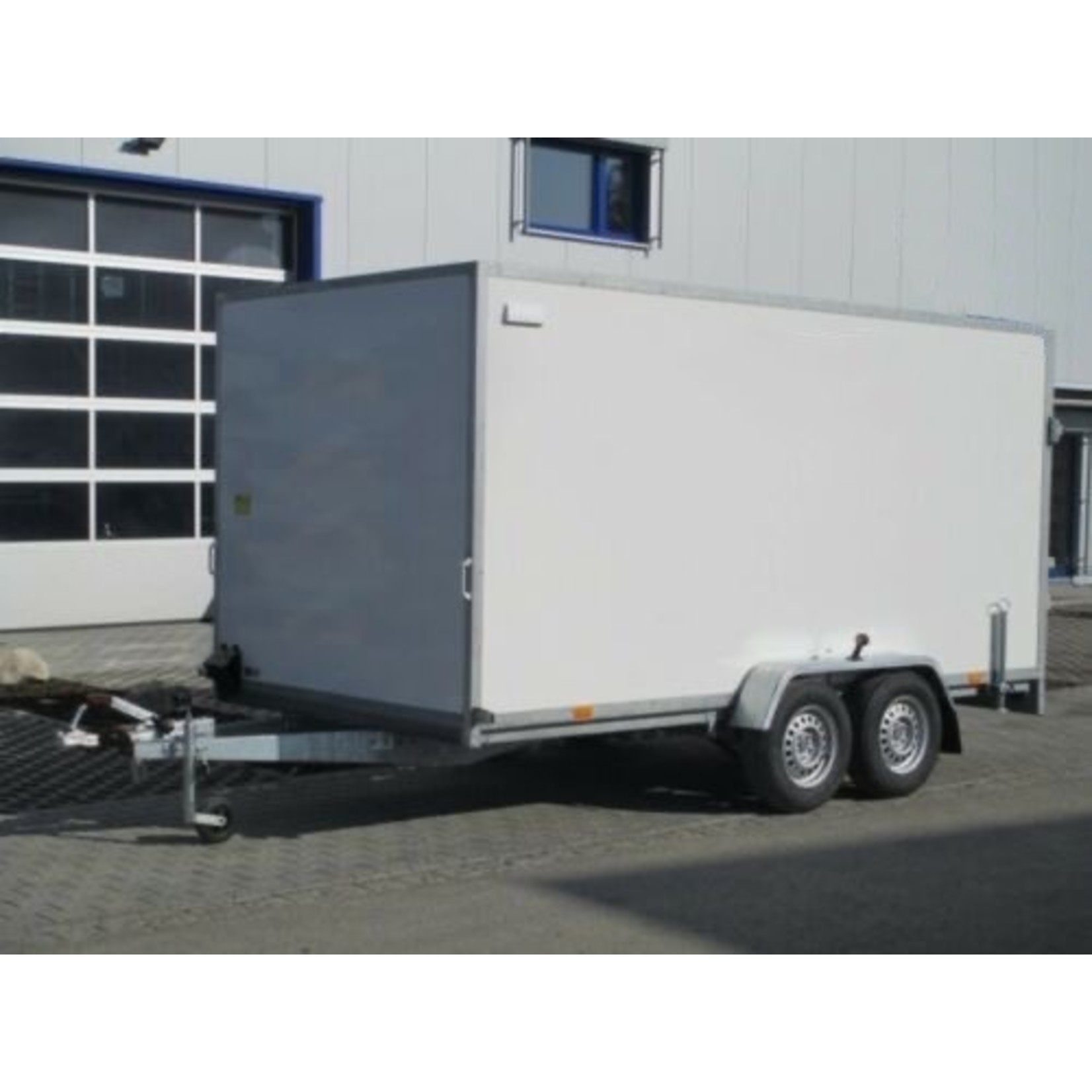 NIEWIADÒW F2741HTL – Kofferanhänger 2700kg