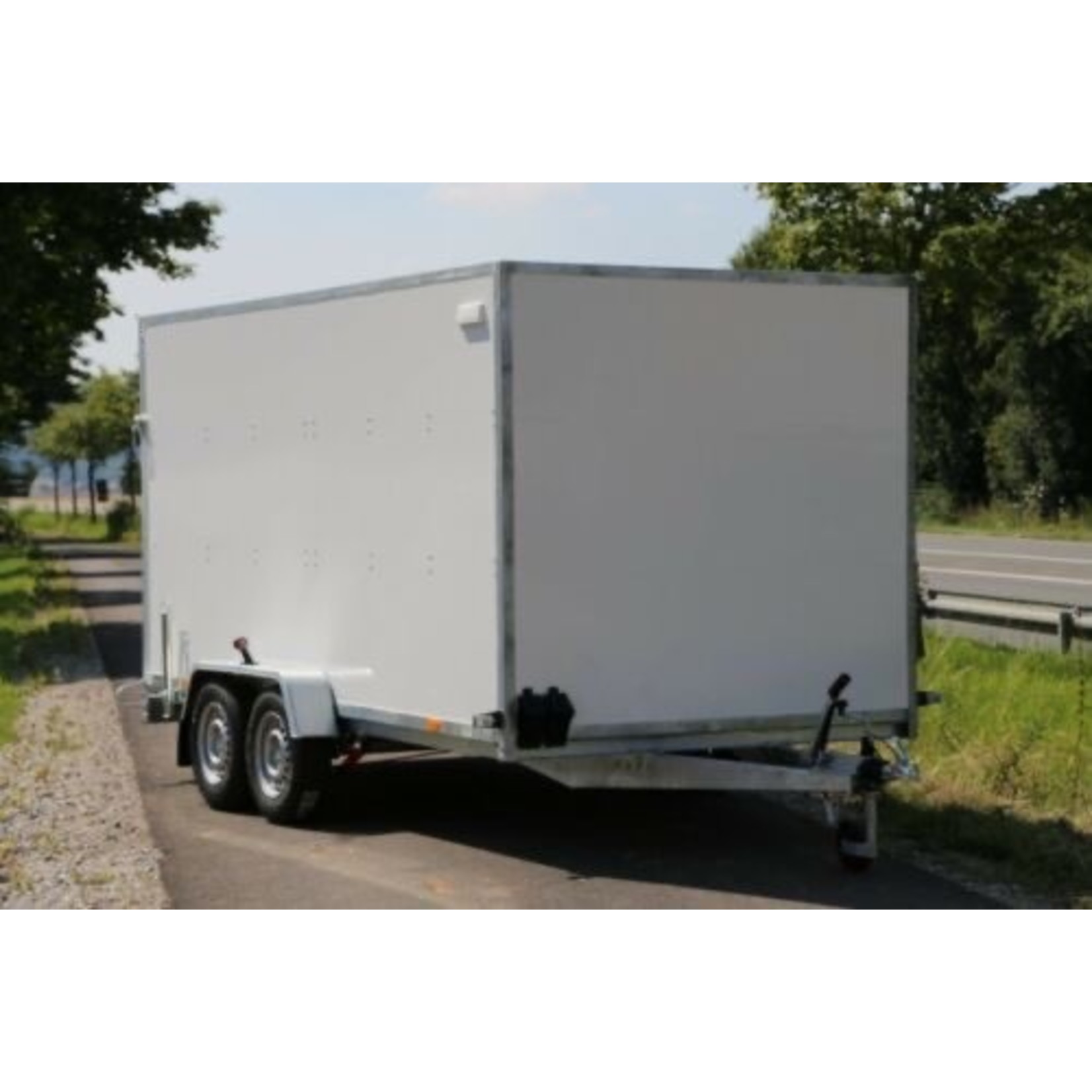 NIEWIADÒW F2741HTL HK – Kofferanhänger 2700kg