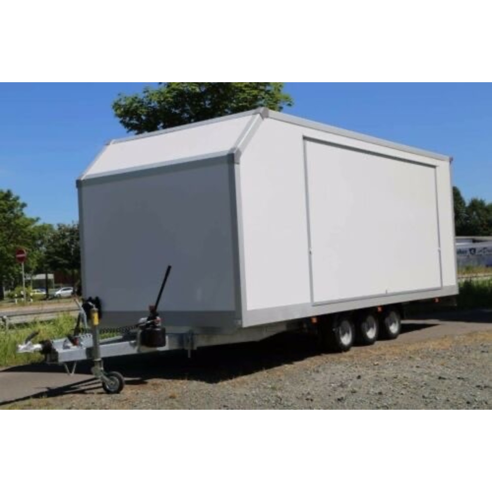 NIEWIADÒW MONTE CARLO 550 – Kofferanhänger 3500kg