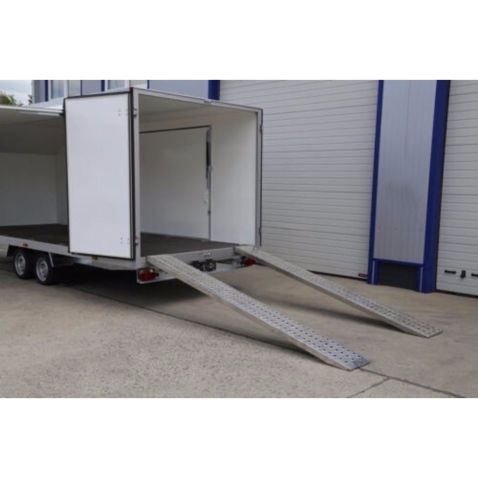 NIEWIADÒW SPEEDWAY - Kofferanhänger 3500kg