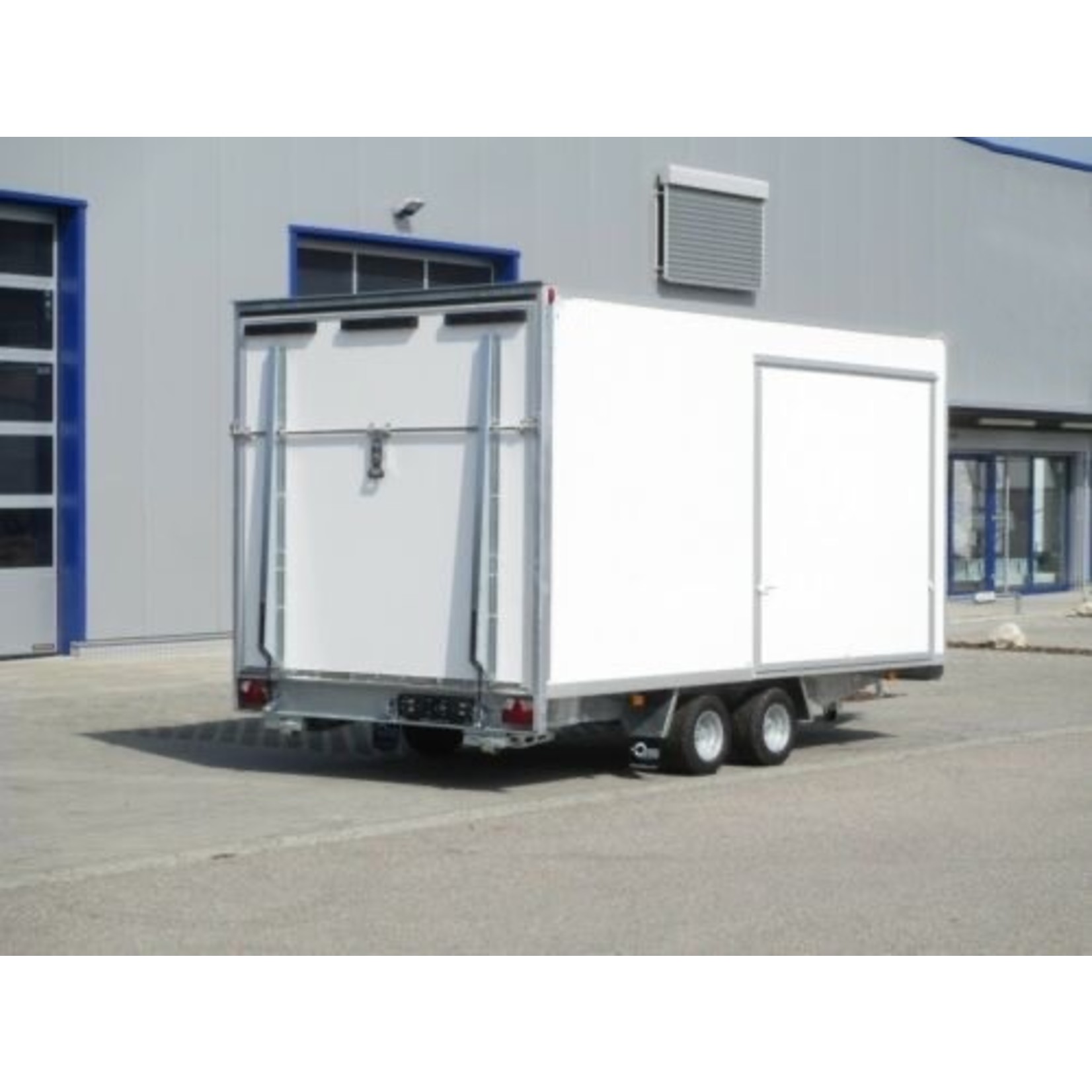 NIEWIADÒW FC2742HTL – Kofferanhänger 2700kg