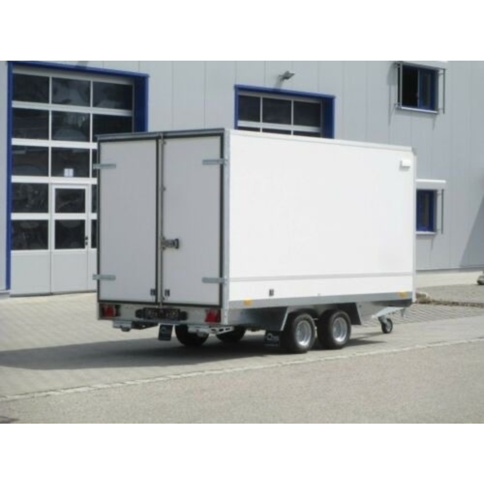 NIEWIADÒW FC2736HTD – Kofferanhänger 2700kg