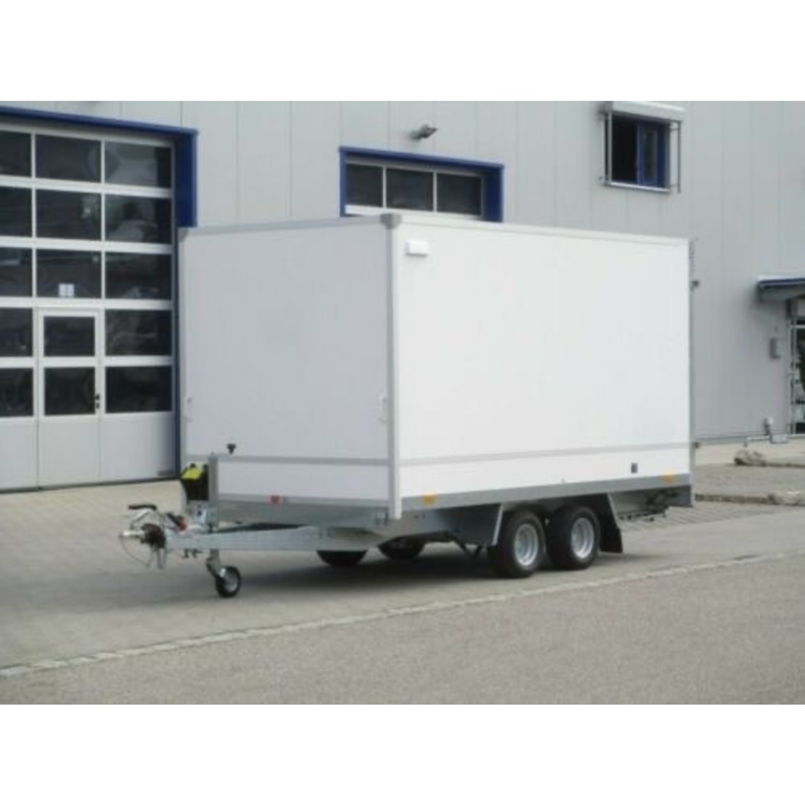 NIEWIADÒW FC2736HTD – Kofferanhänger 2700kg