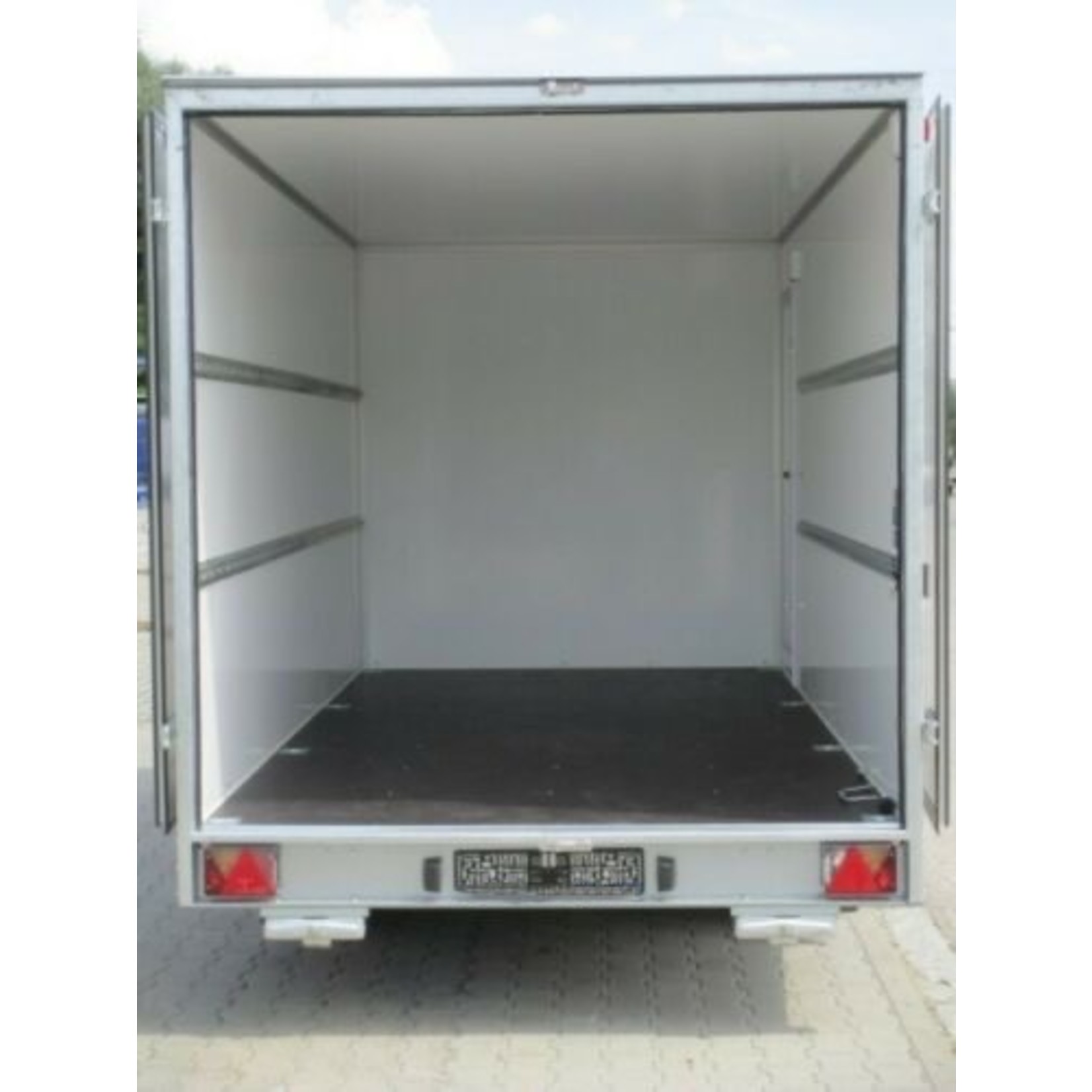 FC2740HTL – Kofferanhänger 2700kg