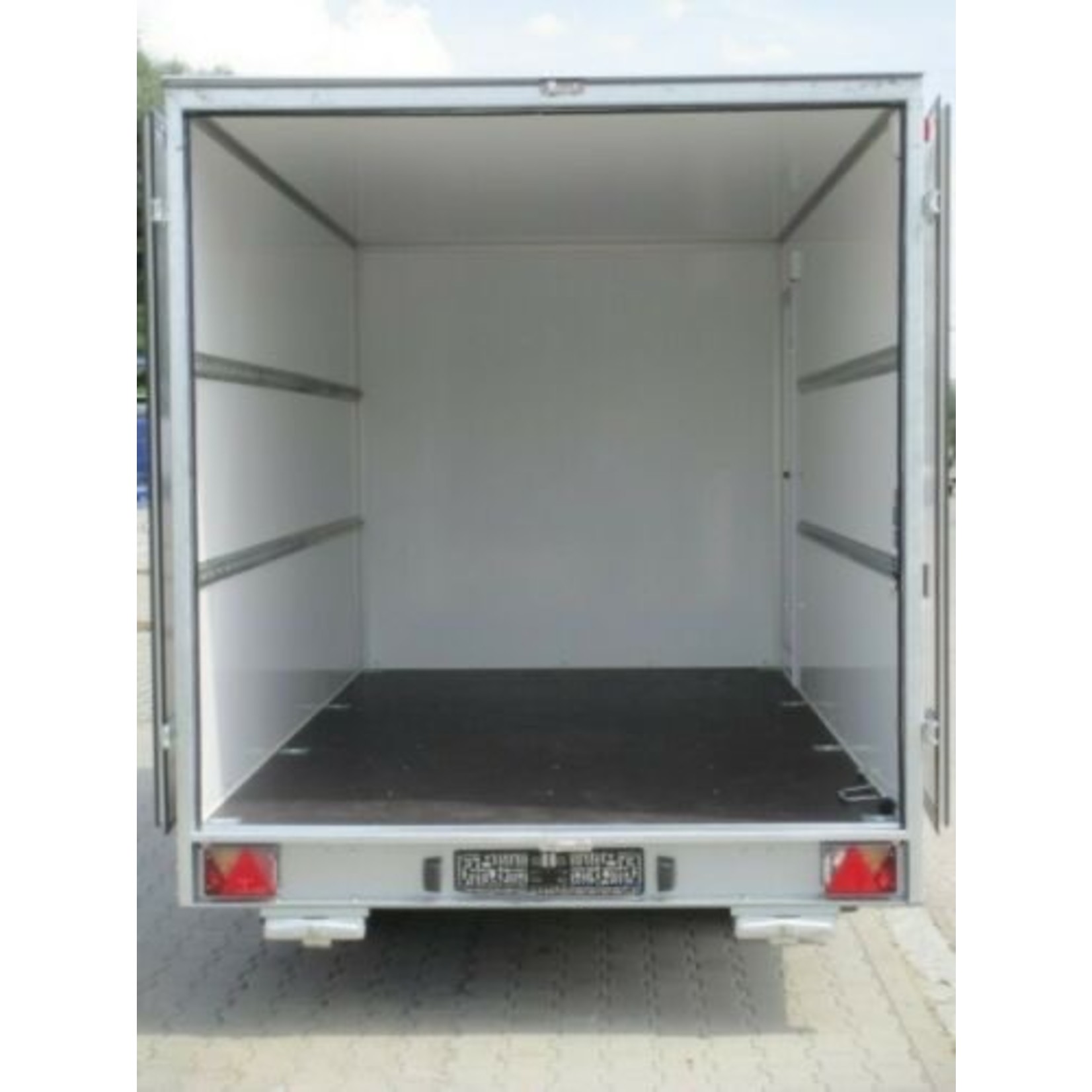 NIEWIADÒW FC2740HTL – Kofferanhänger 2700kg