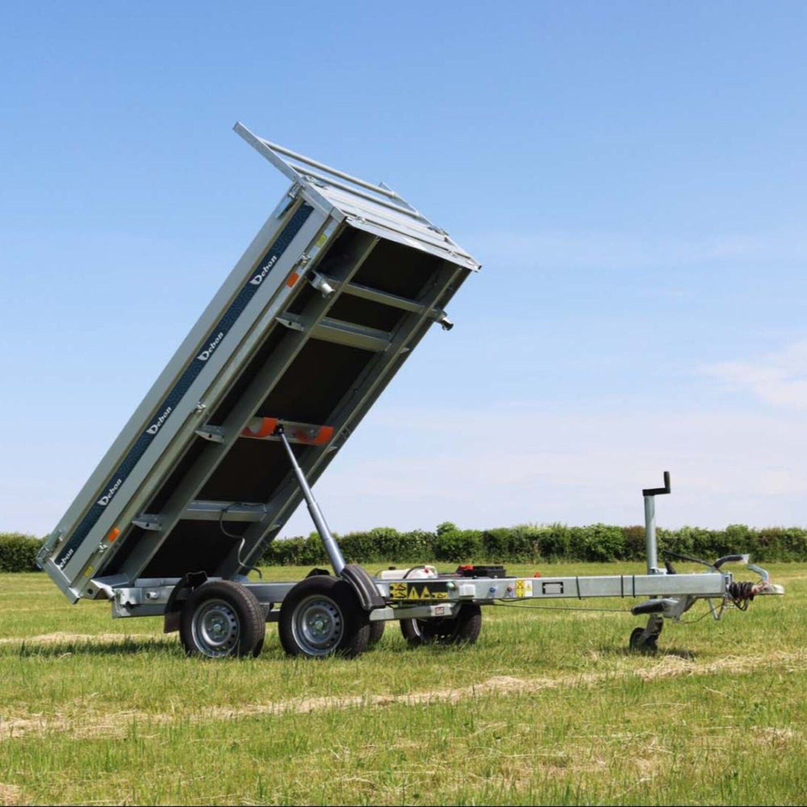 Debon Tri-benne PW2 - avec pompe électrique