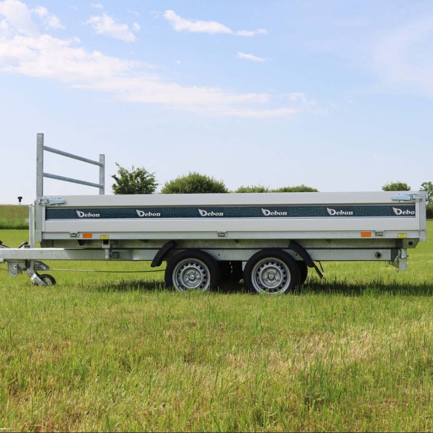 Debon Tri-benne PW3 - avec pompe électrique