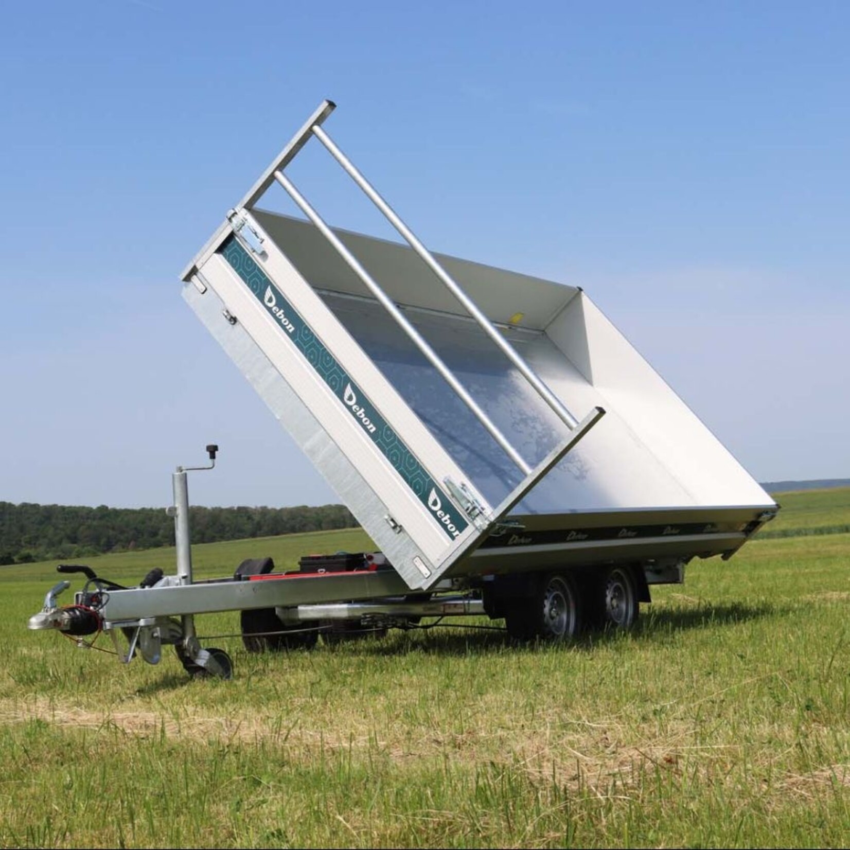 Debon Dreiseitenkipper PW3 mit Elektro-Pumpe