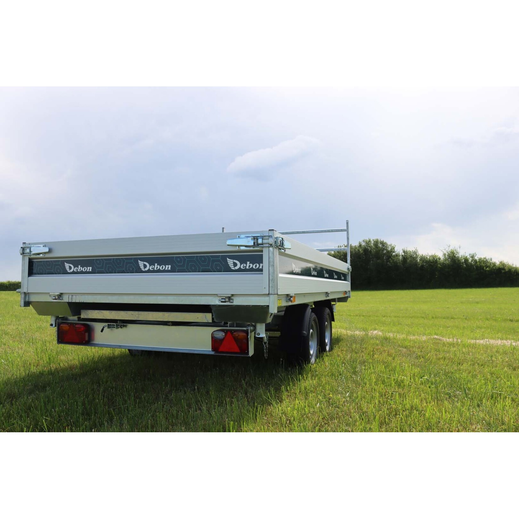 Debon Tri-benne PW3 - avec pompe électrique