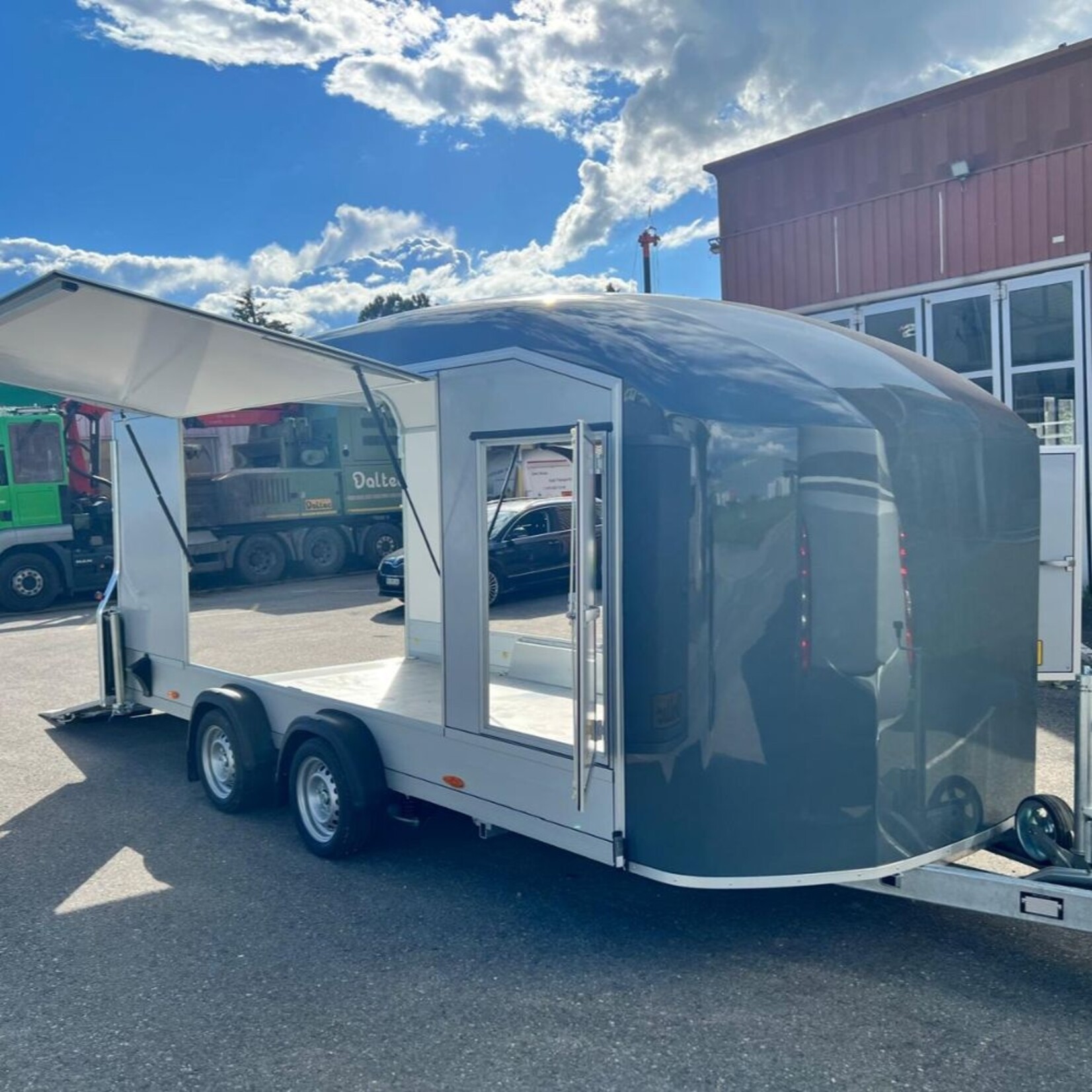 Debon Debon Roadster C1000 Remorque fourgon à deux essieux