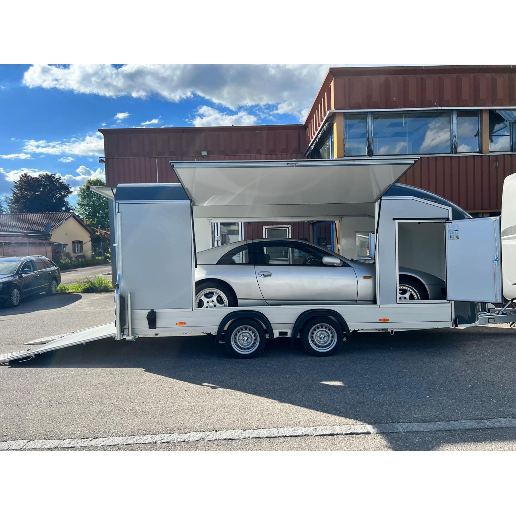 Debon Debon Roadster C1000 Zweiachsiger Kofferanhänger