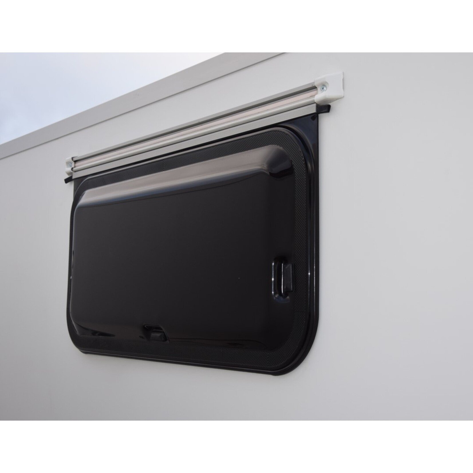 NIEWIADÒW F2030HTD HK – Kofferanhänger 2000kg mit Heckrampe