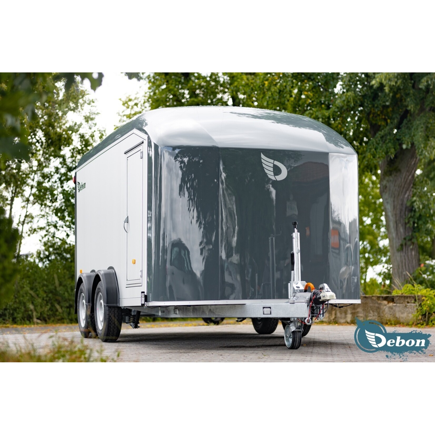 Debon Debon Roadster 800 – Robuster Kofferanhänger für PKW-Transport