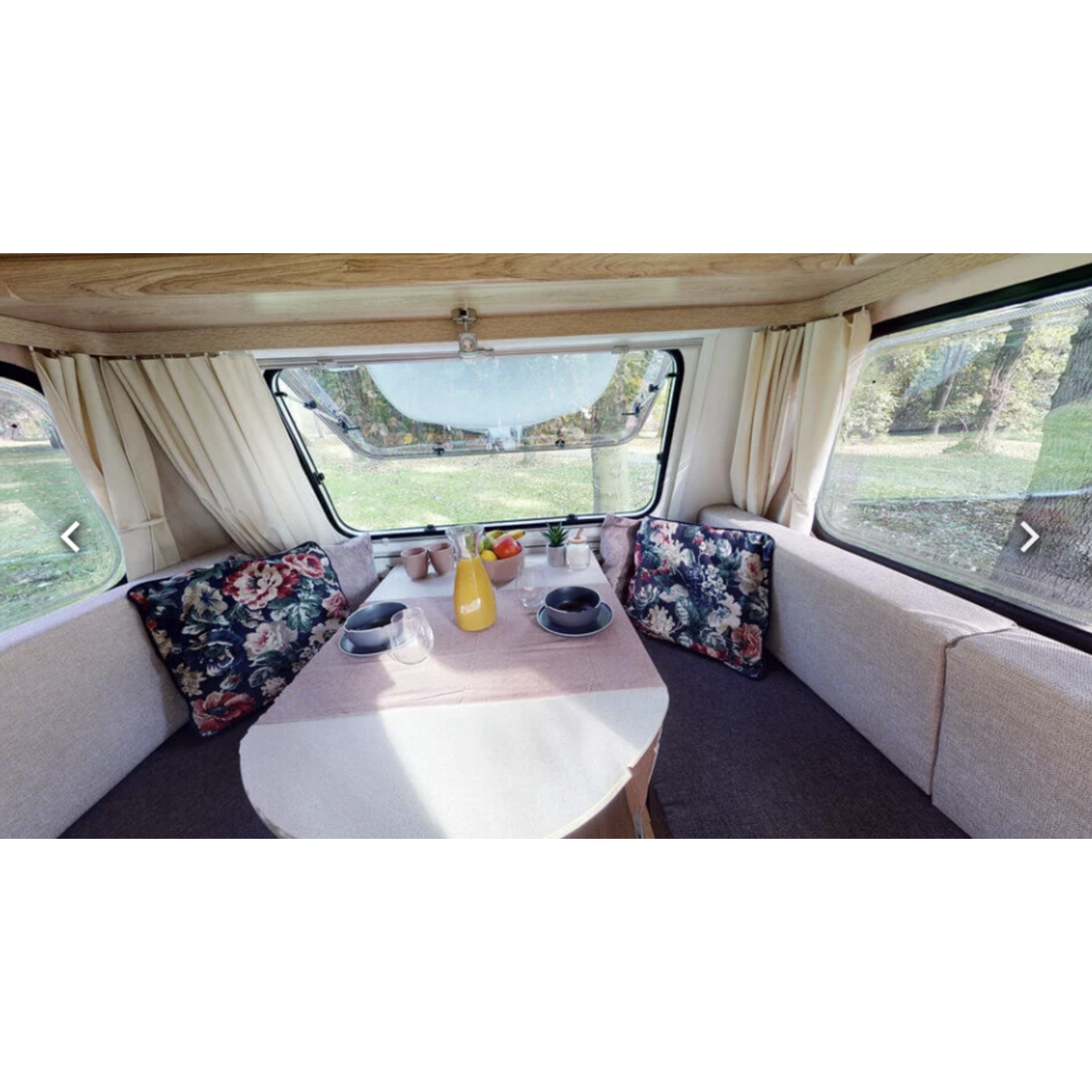 NIEWIADÒW Niewiadów N126NTL kompakter GFK-Wohnwagen mit XL-Liegefläche