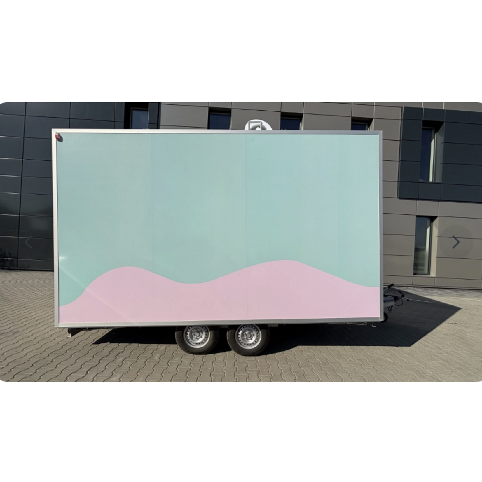 NIEWIADÒW Remorque Magasin ARTISANAL ICE CREAM + SOFT SERVE 4,2 M