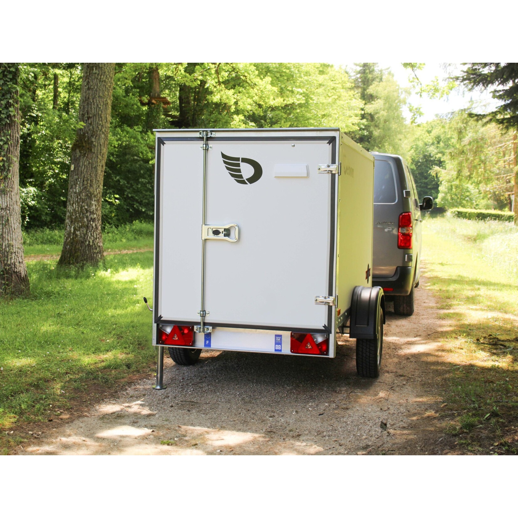 Debon Debon C220 – Remorque fourgon