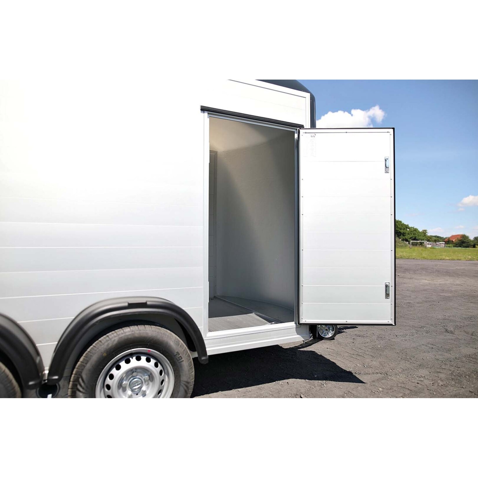 Debon Debon C500 – Remorque fourgon