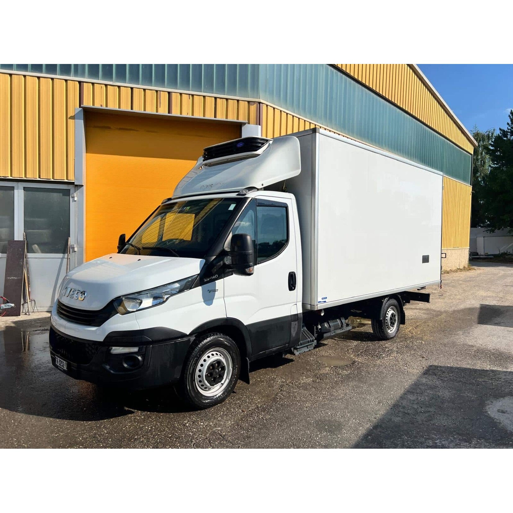 Iveco 35 S 14 frigorifique d'occasion avec groupe froid roulant et autonome