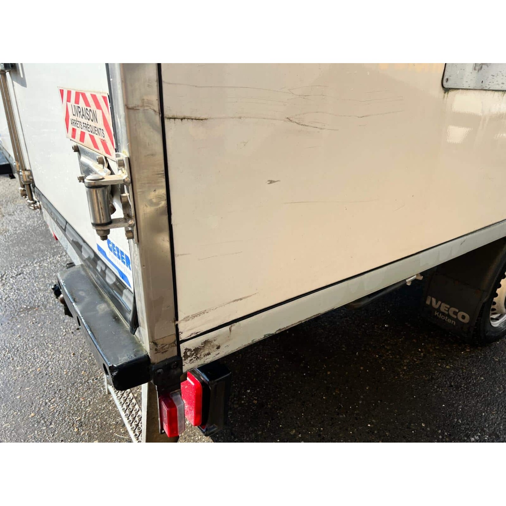 Iveco 35 S 14 frigorifique d'occasion avec groupe froid roulant et autonome