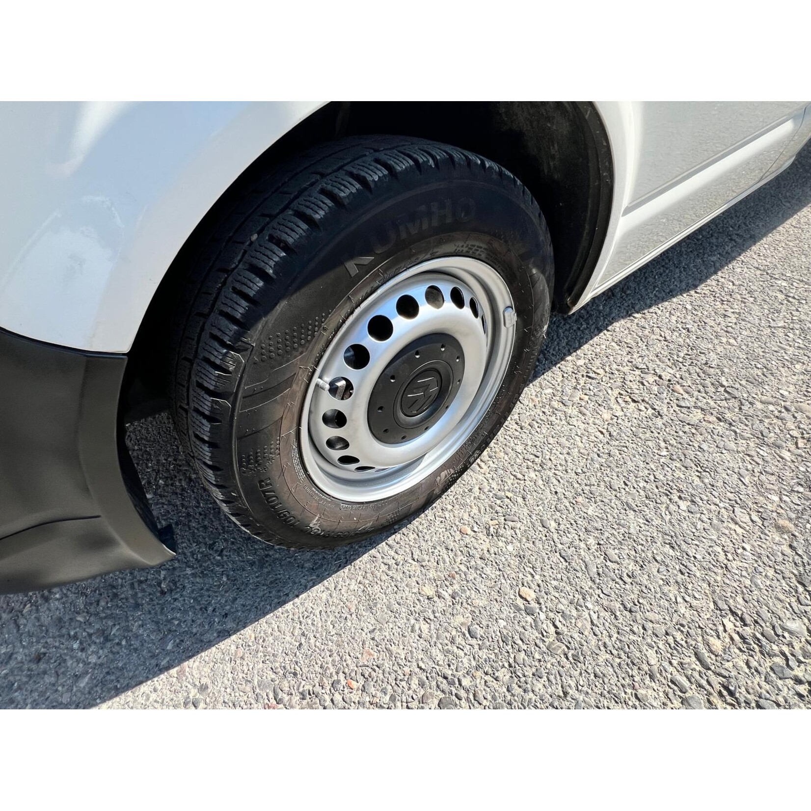 VW T5 Baldinger camion de déménagement avec hayon élévateur