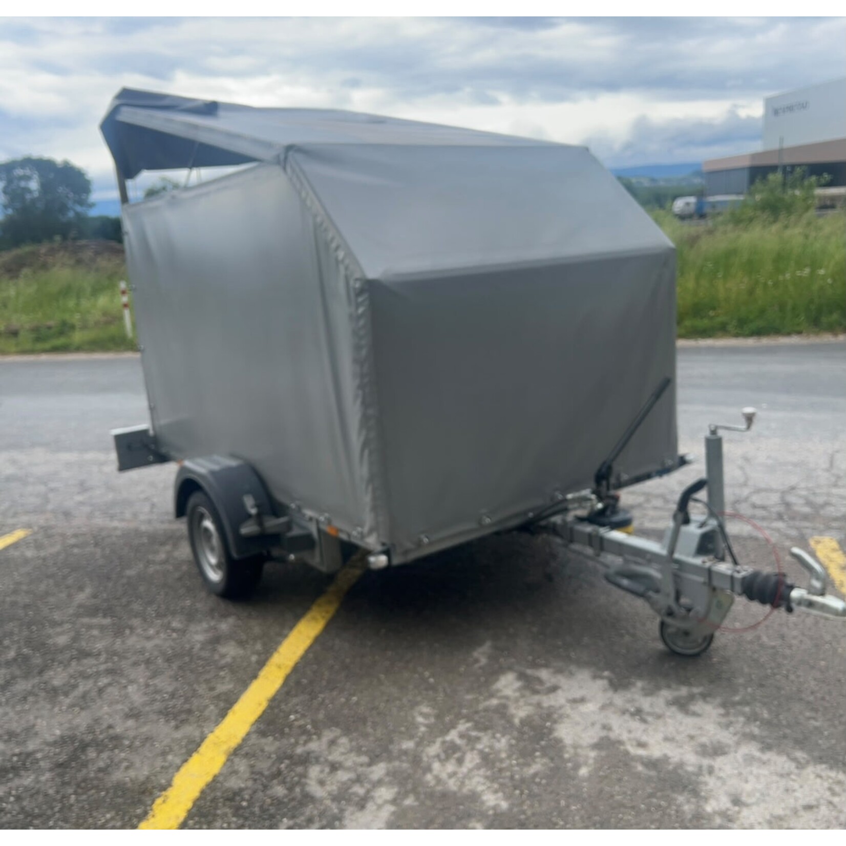 Lifter Unsinn AS 1426 Absenkanhänger – Baujahr 03/2018 – 1400 kg