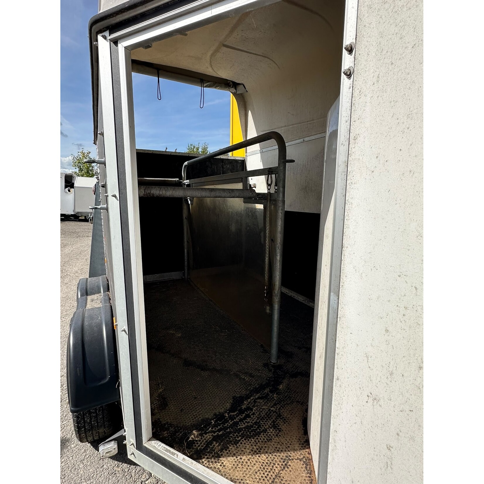 Remorque pour chevaux Thiel TF4 de Luxe – année 2013 – 2000 kg