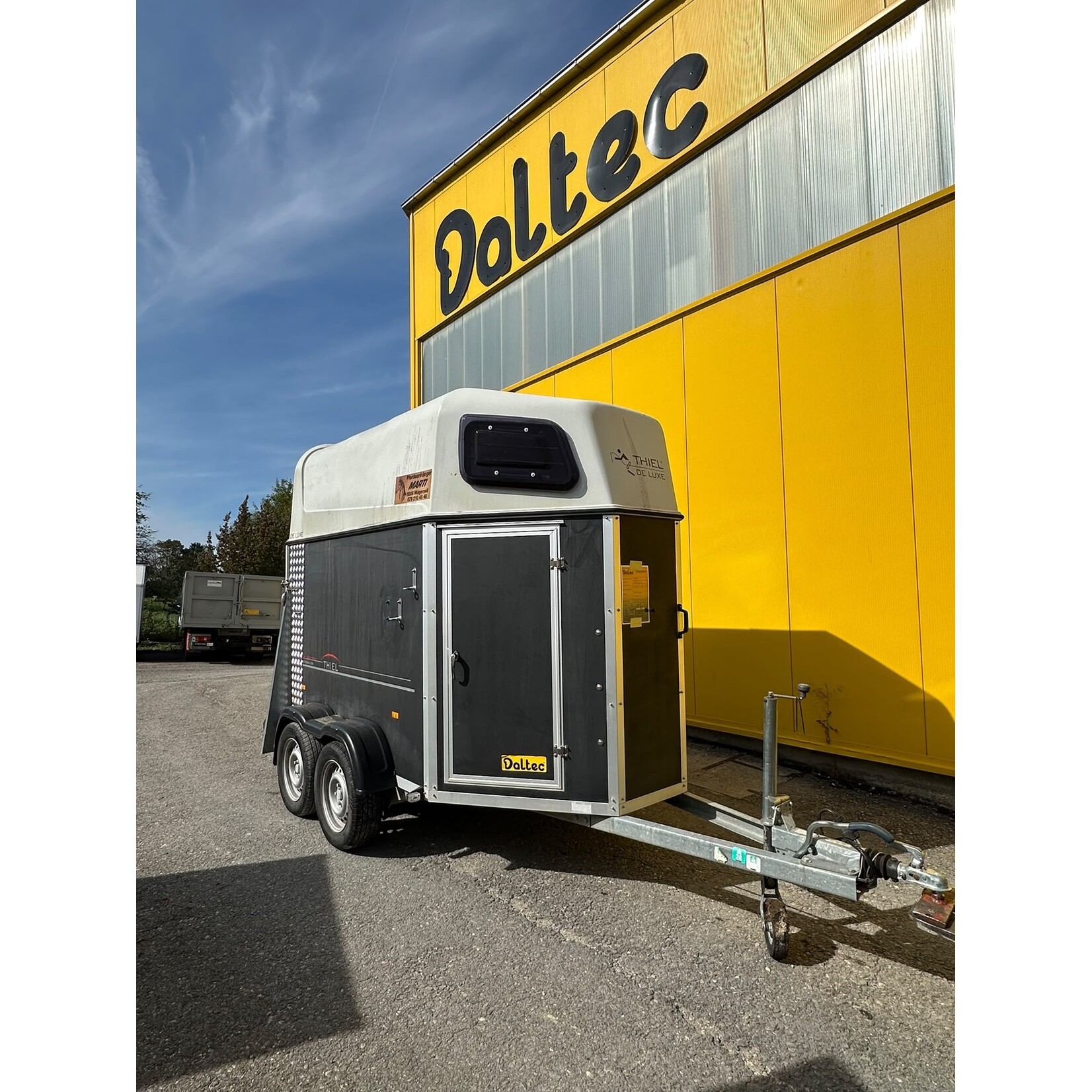 Pferdetransportanhänger Thiel TF4 de Luxe – Baujahr 2013 – 2000 kg
