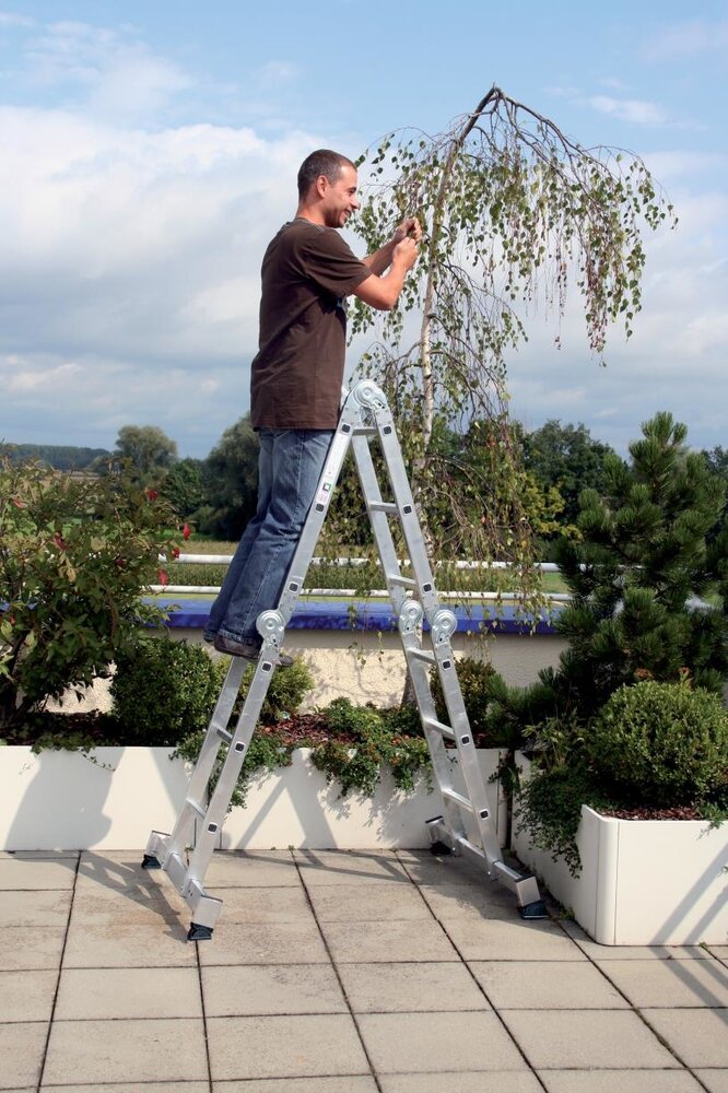 Roossien 4-delige aluminium vouwladder, 4x4, met stabilisatiebalk Roossien 4-delige aluminium vouwladder, 4x4, met stabilisatiebalk