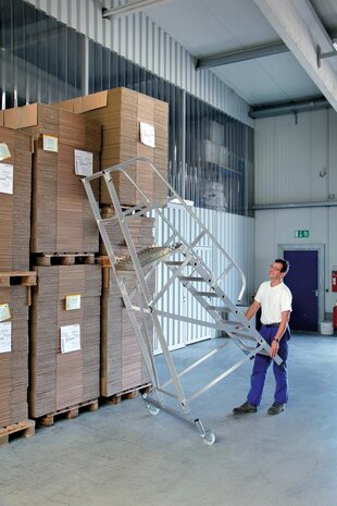 Roossien Platformtrap, verrijdbaar, 9 treden