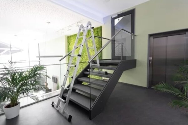 Roossien Telescoopladder, 4x3 sporten met stabilisatiebalk