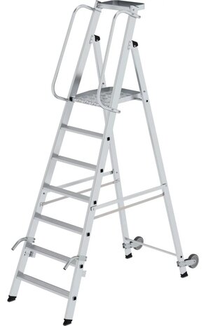 Munk Verrijdbare platformtrap met 7 treden en leuning Munk Verrijdbare platformtrap met 7 treden en leuning