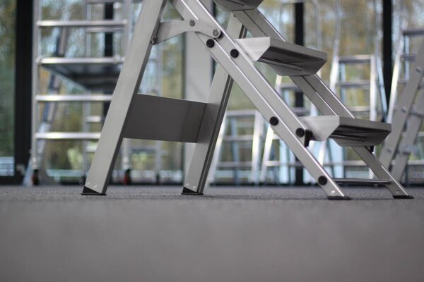 Roossien Enkele klaptrap, 4 treden en steunbeugel