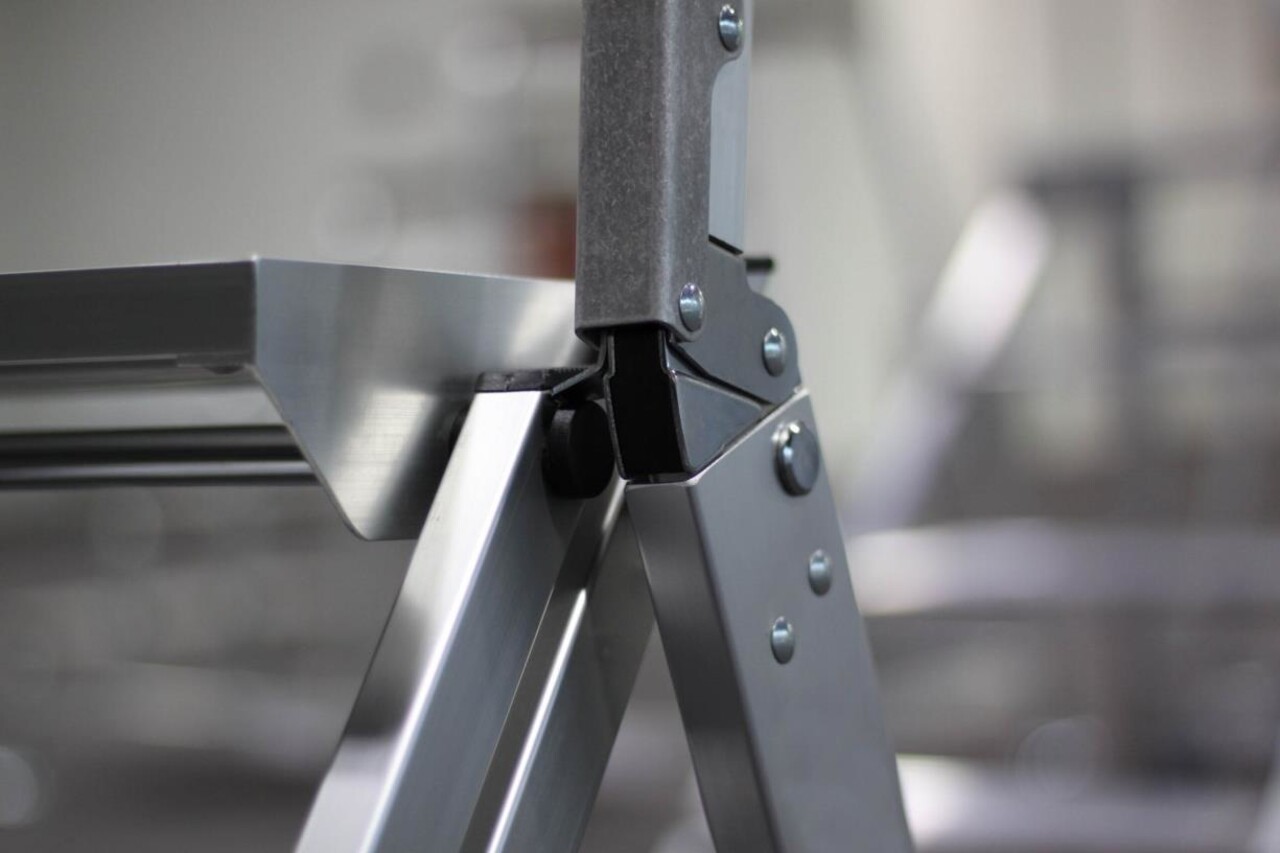 Roossien Enkele klaptrap, 4 treden en steunbeugel