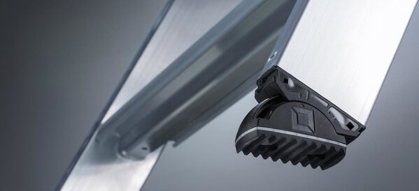 Roossien Aluminium industrietrap, 14 treden, verrijdbaar