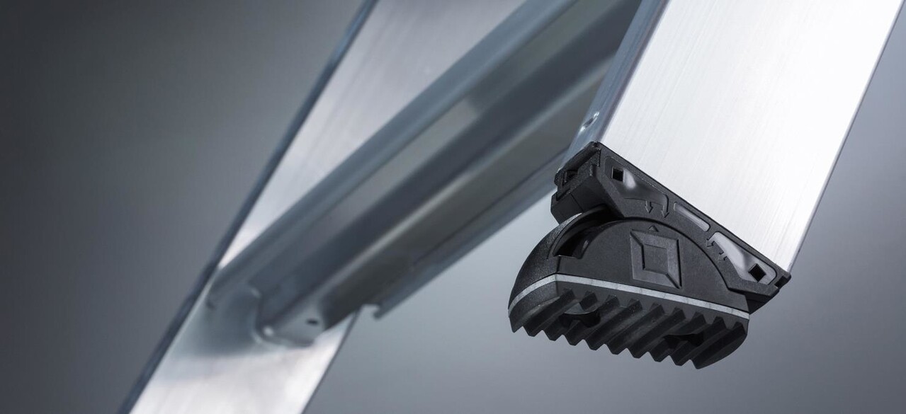 Roossien Aluminium industrietrap, 7 treden, verrijdbaar