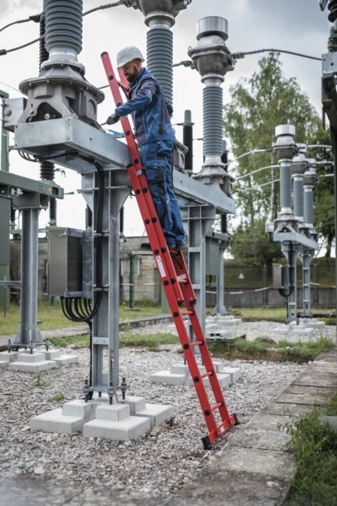 Munk Volkunststof opsteekladder, 2x12 sporten met stabilisatiebalk Munk Volkunststof opsteekladder, 2x12 sporten met stabilisatiebalk