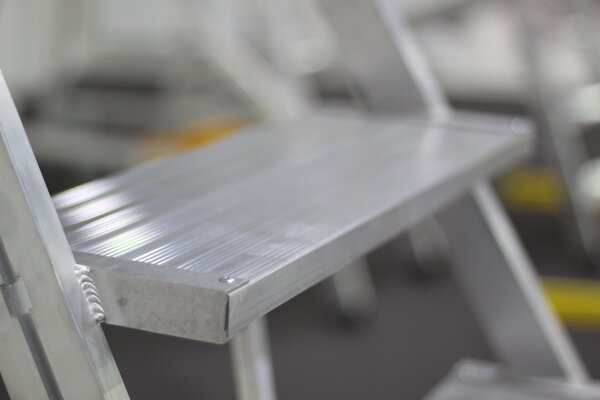 Roossien Dubbelzijdige plateautrap, 2x3 aluminium treden