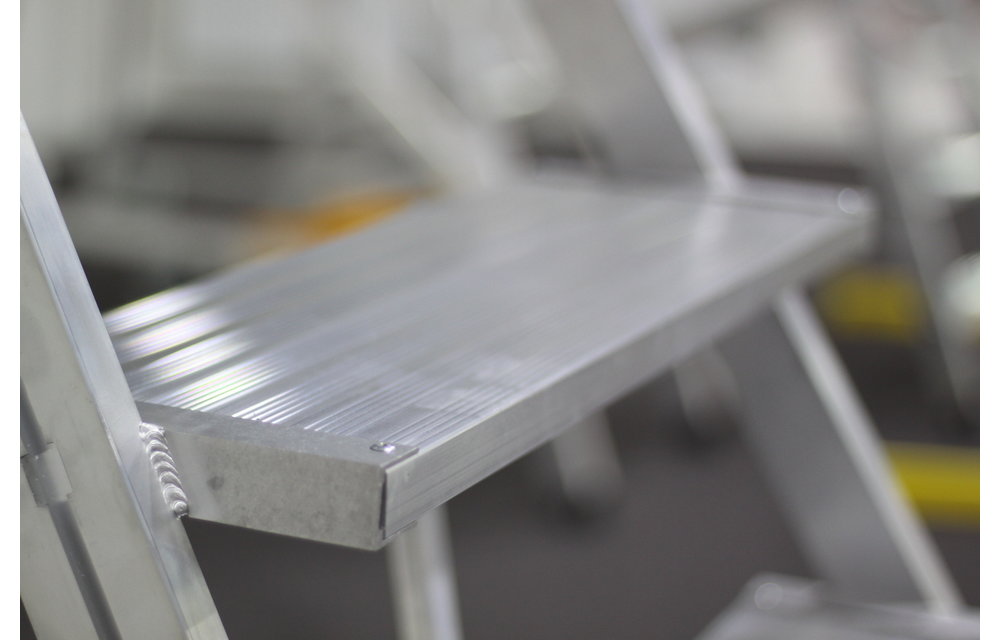 Plateautrap, 4 aluminium treden
