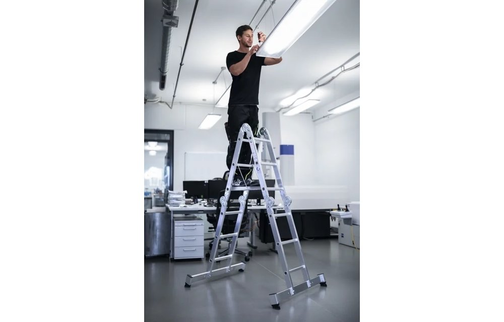 4-delige aluminium vouwladder, 4x4, met stabilisatiebalk