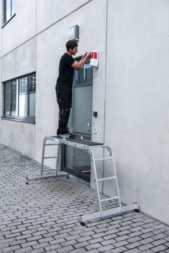Munk 4-delige aluminium vouwladder, 4x3, met stabilisatiebalk Munk 4-delige aluminium vouwladder, 4x3, met stabilisatiebalk
