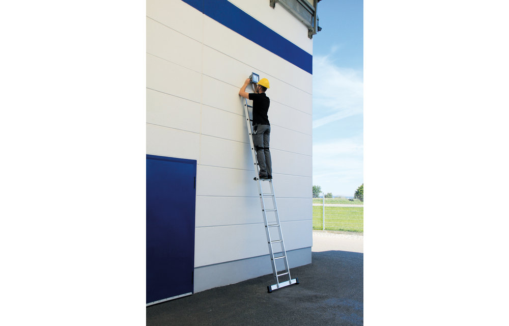 Aluminium enkele ladder, 24 sporten met stabilisatiebalk en R13 anti-slip