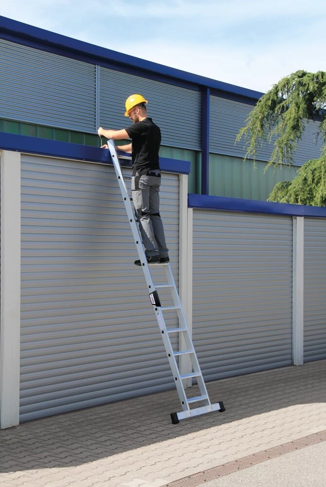 Munk Aluminium enkele trap, 12 treden met stabilisatiebalk Munk Aluminium enkele trap, 12 treden met stabilisatiebalk