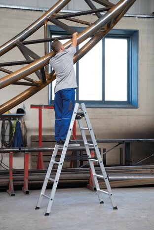 Roossien Aluminium dubbele ladder, 2x16 sporten Roossien Aluminium dubbele ladder, 2x16 sporten