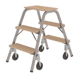 Munk Stalen opstap met 3 houten treden, bokwielen en drukveer rem