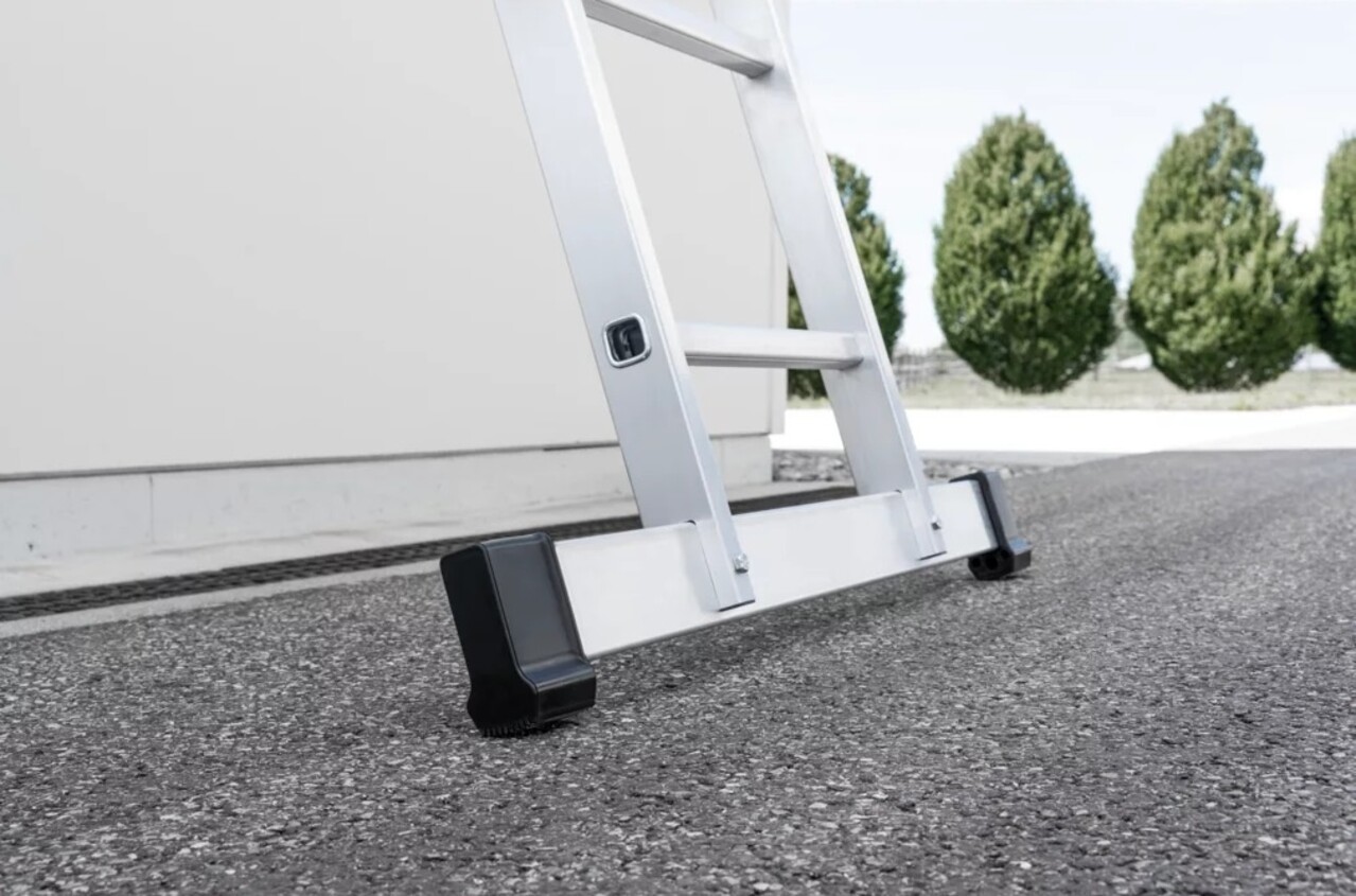 Munk Aluminium enkele ladder, 16 sporten (350 mm breed) met stabilisatiebalk Munk Aluminium enkele ladder, 16 sporten (350 mm breed) met stabilisatiebalk