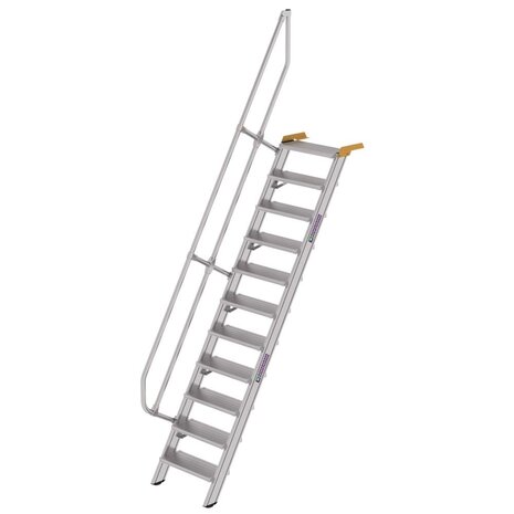 Roossien Aluminium vaste trap 60°, 11 treden (600mm breed) Roossien Aluminium vaste trap 60°, 11 treden (600mm breed)