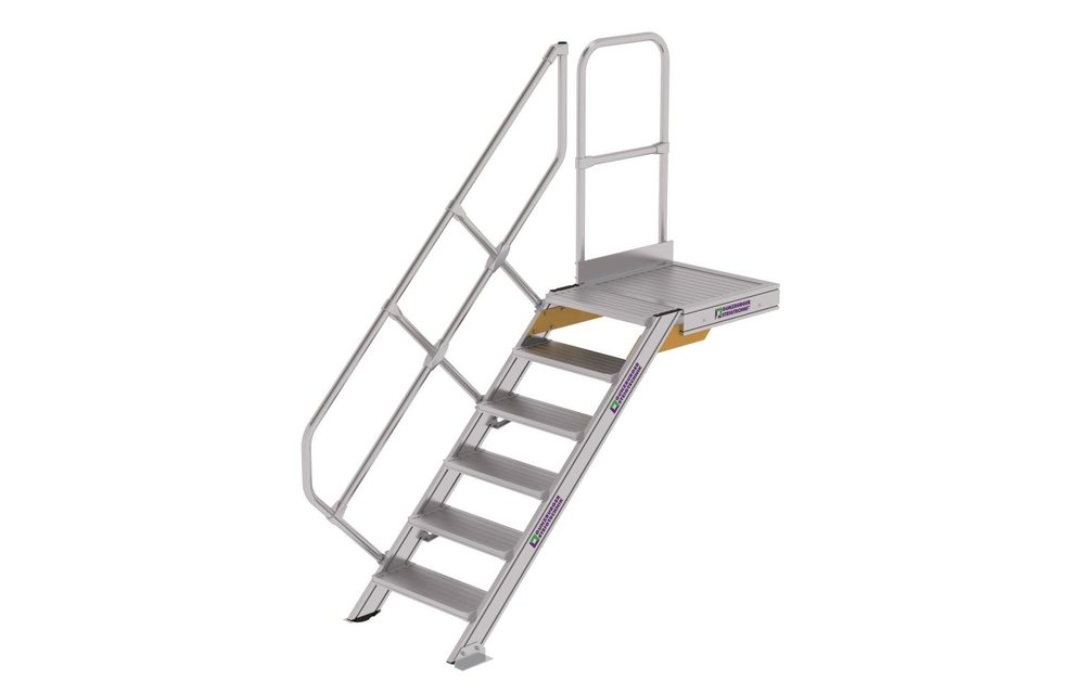 Vaste trap met platform 45°, 6 treden (600mm breed)